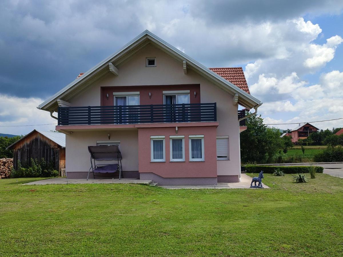 Apartman Swans Otocac Luaran gambar