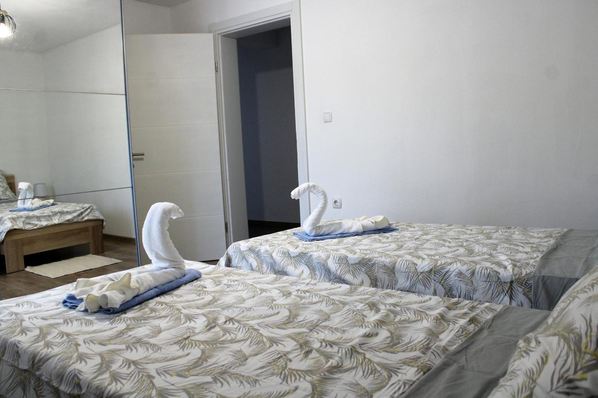 Apartman Swans Otocac Luaran gambar